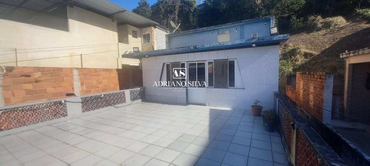 Casa à venda em São Gonçalo, Barro Vermelho, com 2 quartos, 208m² - Adriano Silva - Consultor Imobiliário